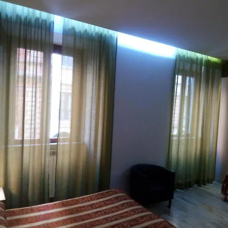 Milazzo 2* רומא